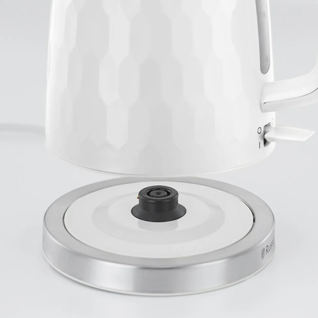 Czajnik Russell Hobbs Honeycomb biały