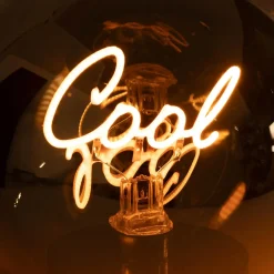 Dekoracyjna LED szklana kula z napisem COOL