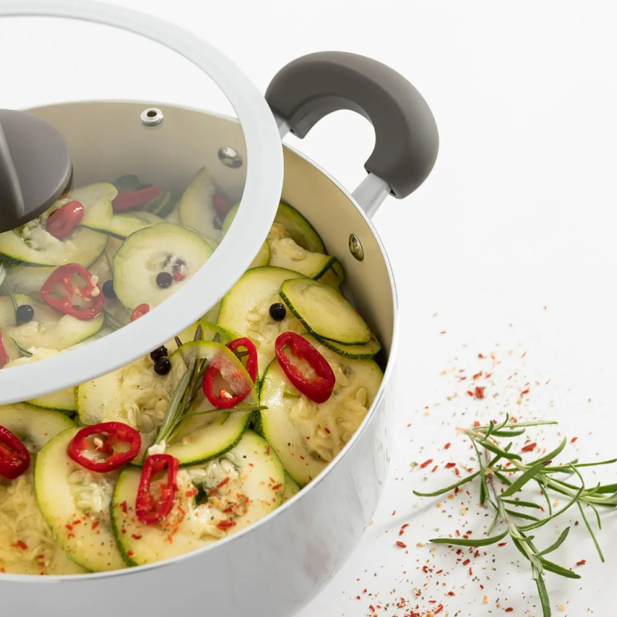 Garnek na indukcję kremowy URBAN 4,4 l