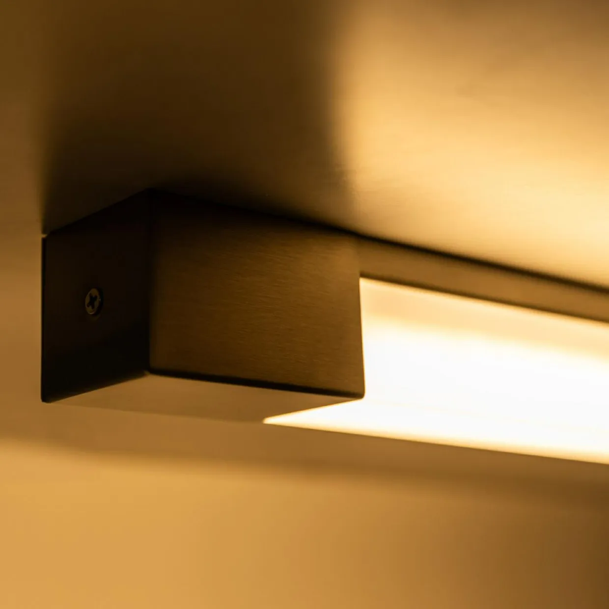 Kinkiet łazienkowy LED IP44 nikiel PARKS 60,2 cm