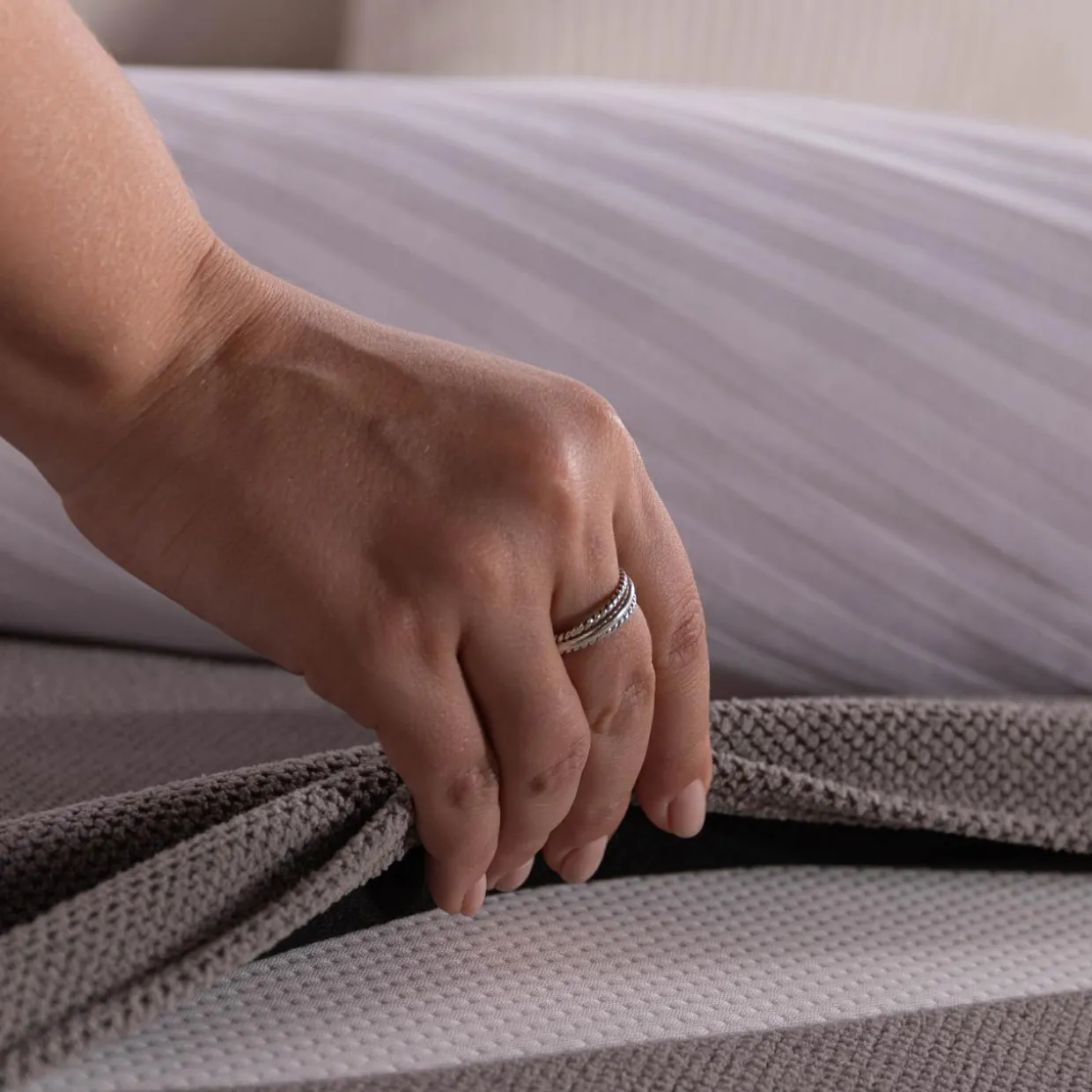 Łóżko kontynentalne z materacem szare SILLA 80x200 cm