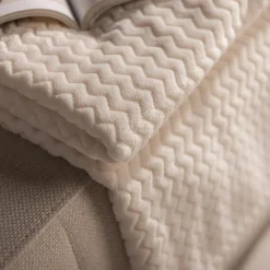 Koc VIVIO CREAM 130x160 cm