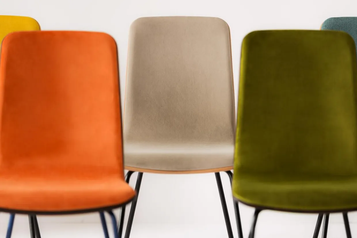 Krzesło welurowe szarobeżowe VINGE