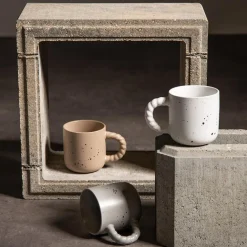 Kubek ceramiczny beżowy 520 ml