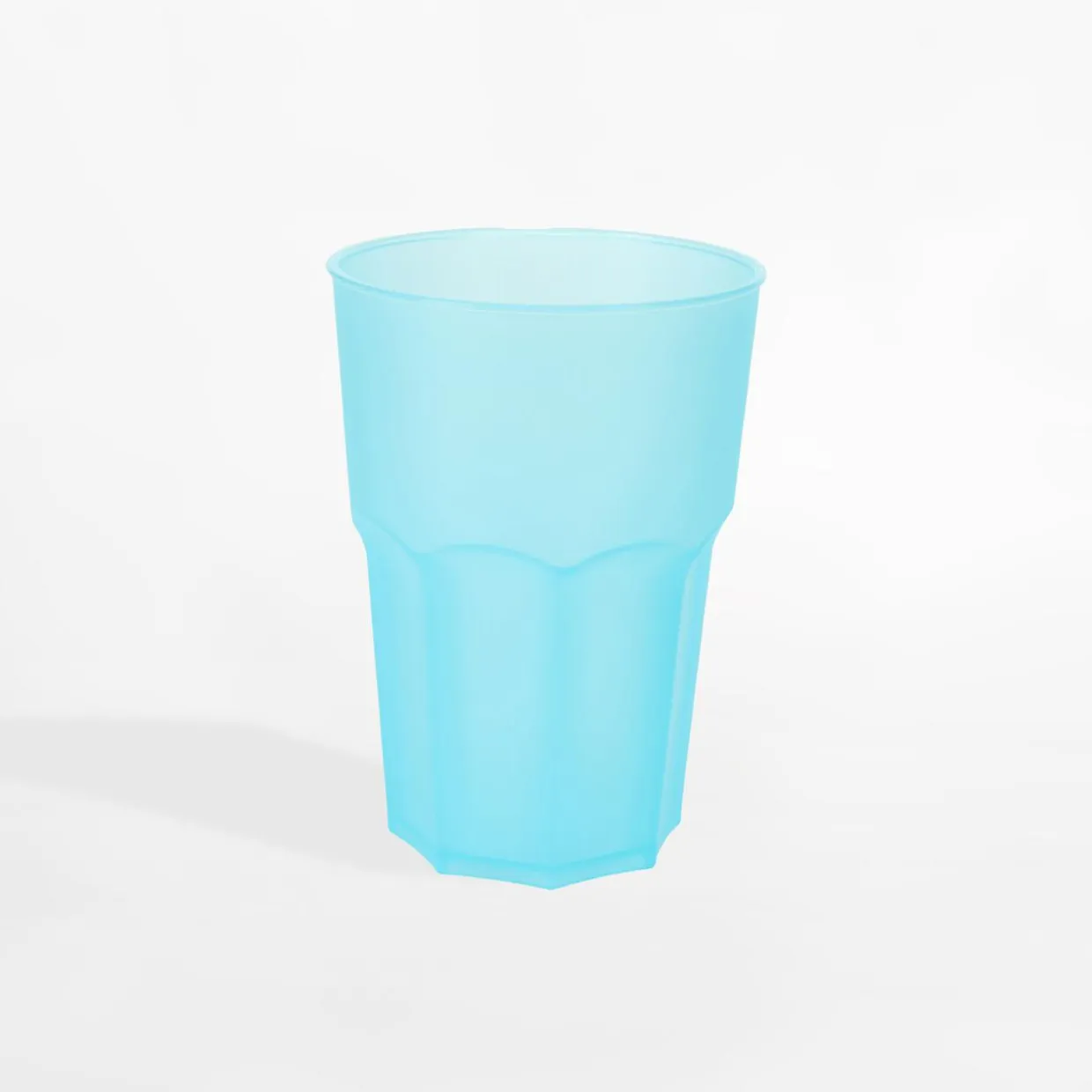 Kubek plastikowy 480 ml MIX
