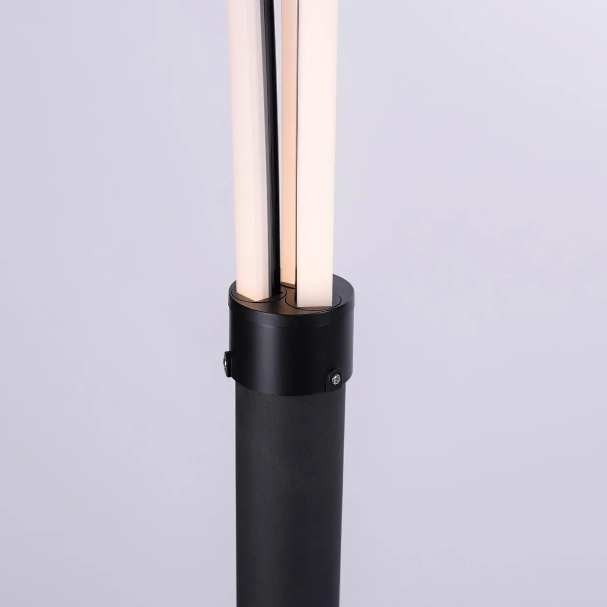 Lampa podłogowa LED MAJA 15383-18