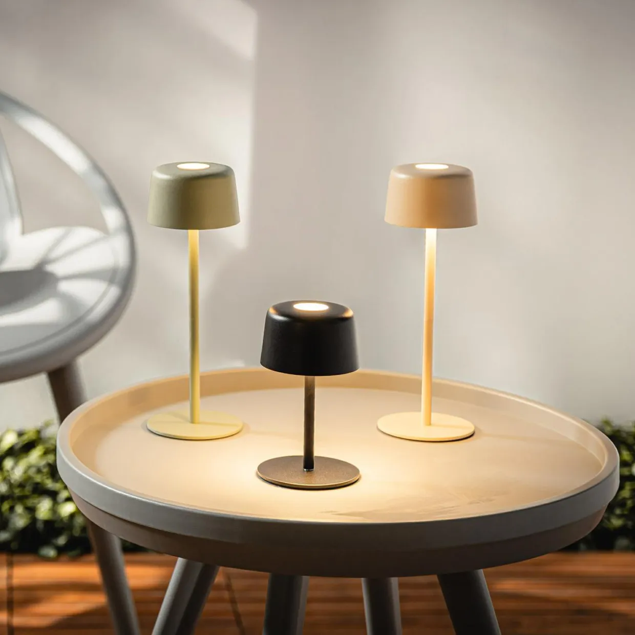 Lampa stołowa LED IP44 kremowa POCO