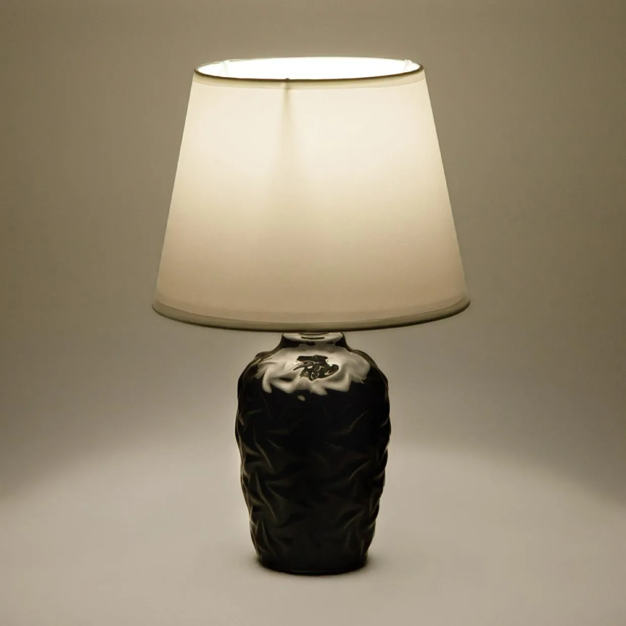 Lampa stołowa z abażurem czarn-biała 31,5 cm