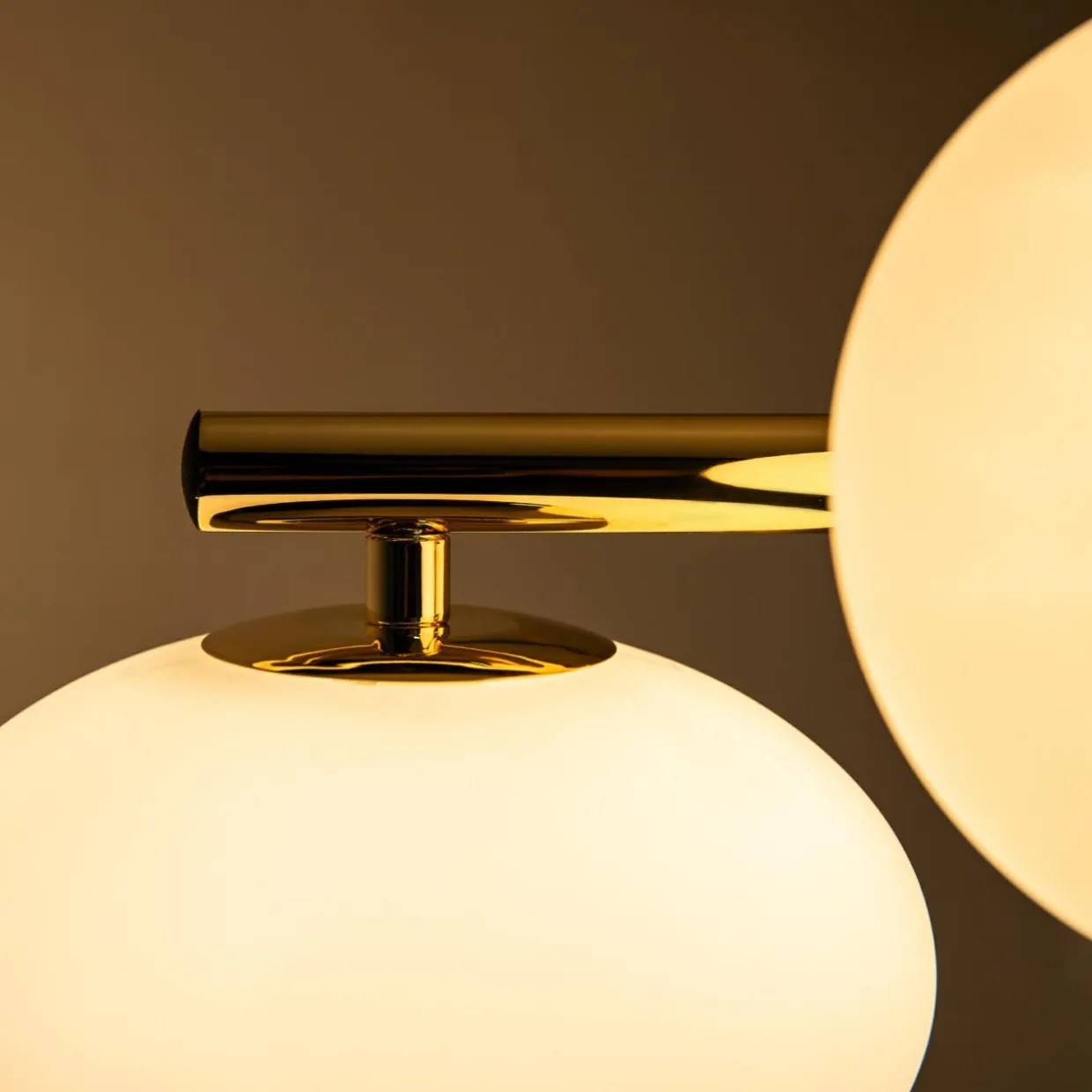 Lampa sufitowa 4 owalne klosze złota MILO 68x30 cm