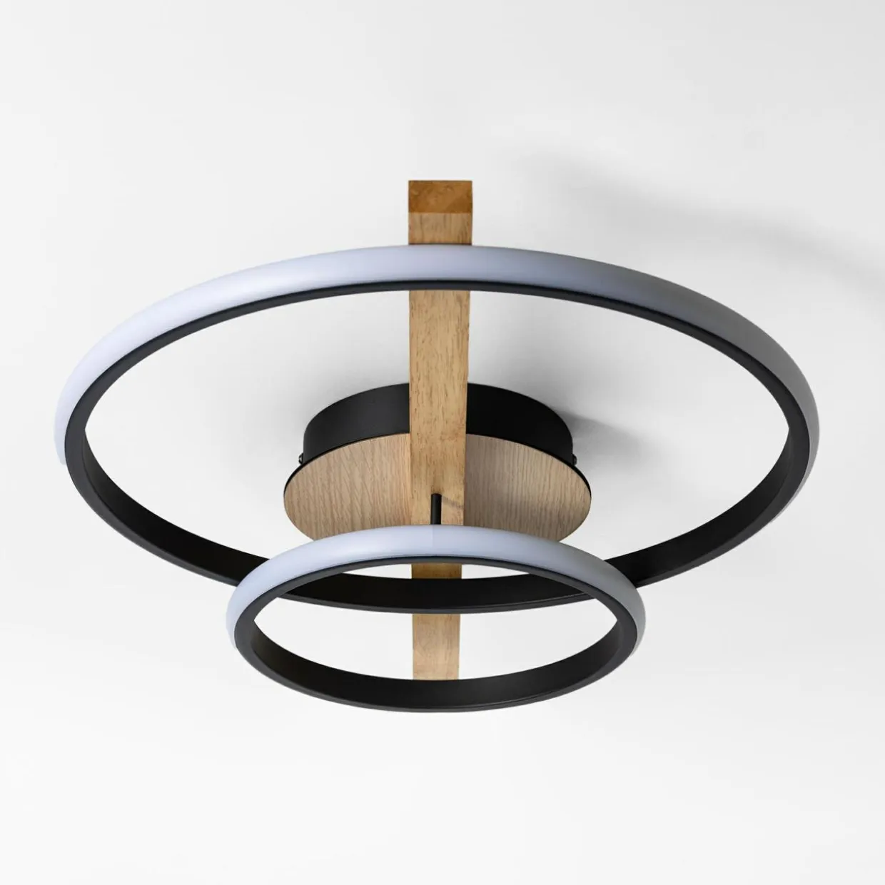 Lampa sufitowa LED 2 pierścienie jasne drewno czarna ALMERIA