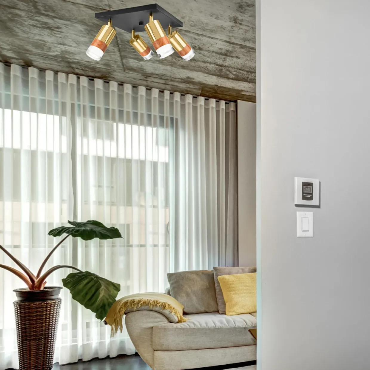 Lampa sufitowa z 4 reflektorkami regulowana złota AURORA
