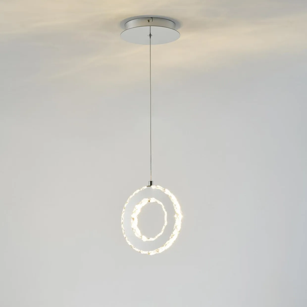 Lampa wisząca LED pierścień chrom GIRONA