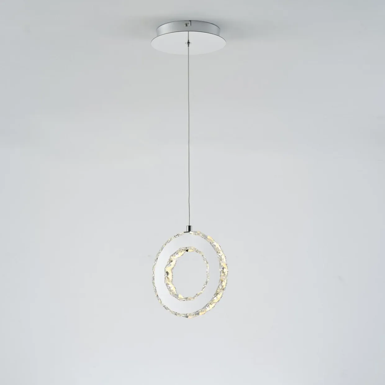 Lampa wisząca LED pierścień chrom GIRONA