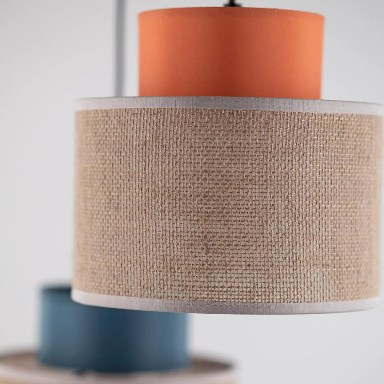 Lampa wisząca okrągła podstawa 3 abażury DUO JUTA