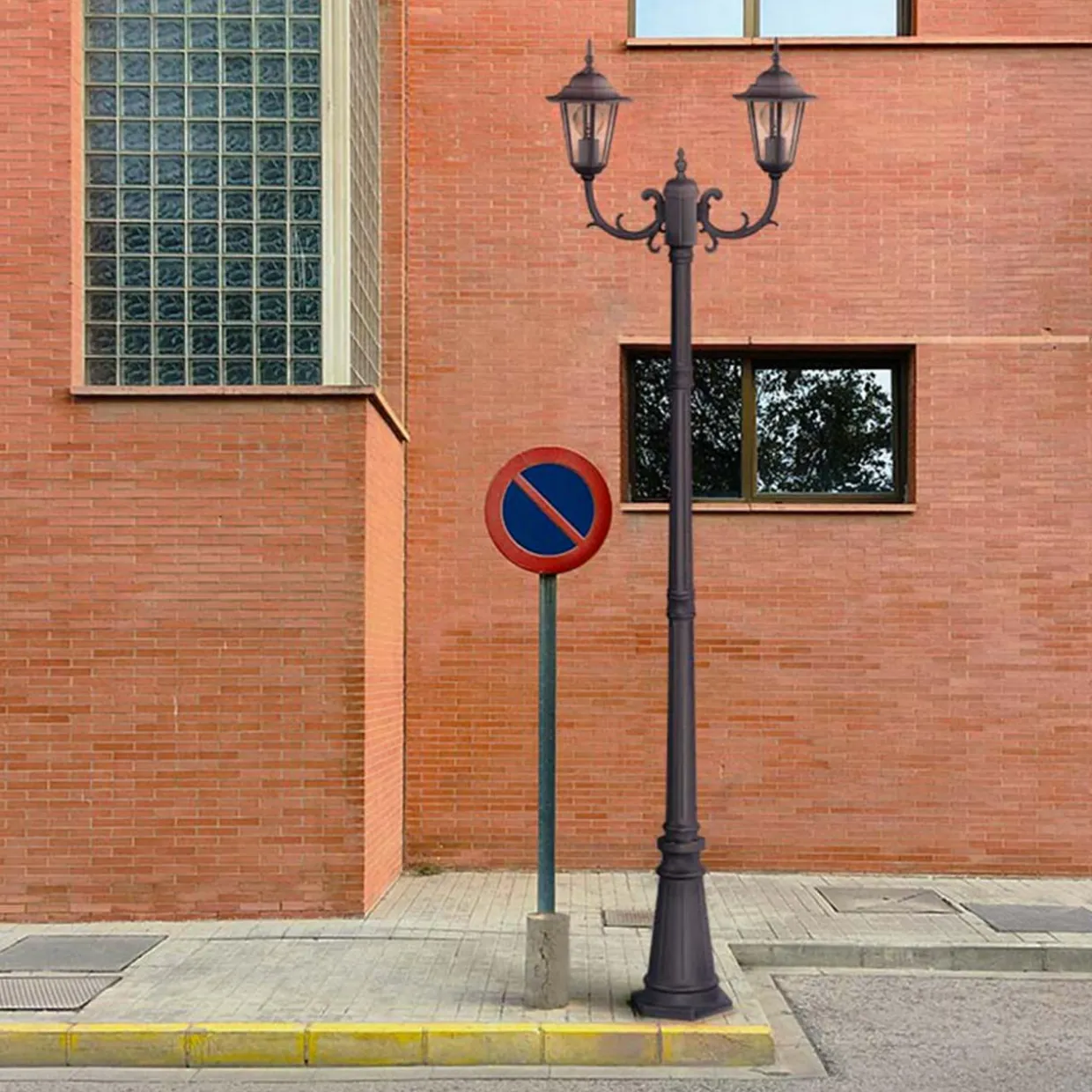 Lampa zewnętrzna outdoor 2-ramienna czarna STANDARD
