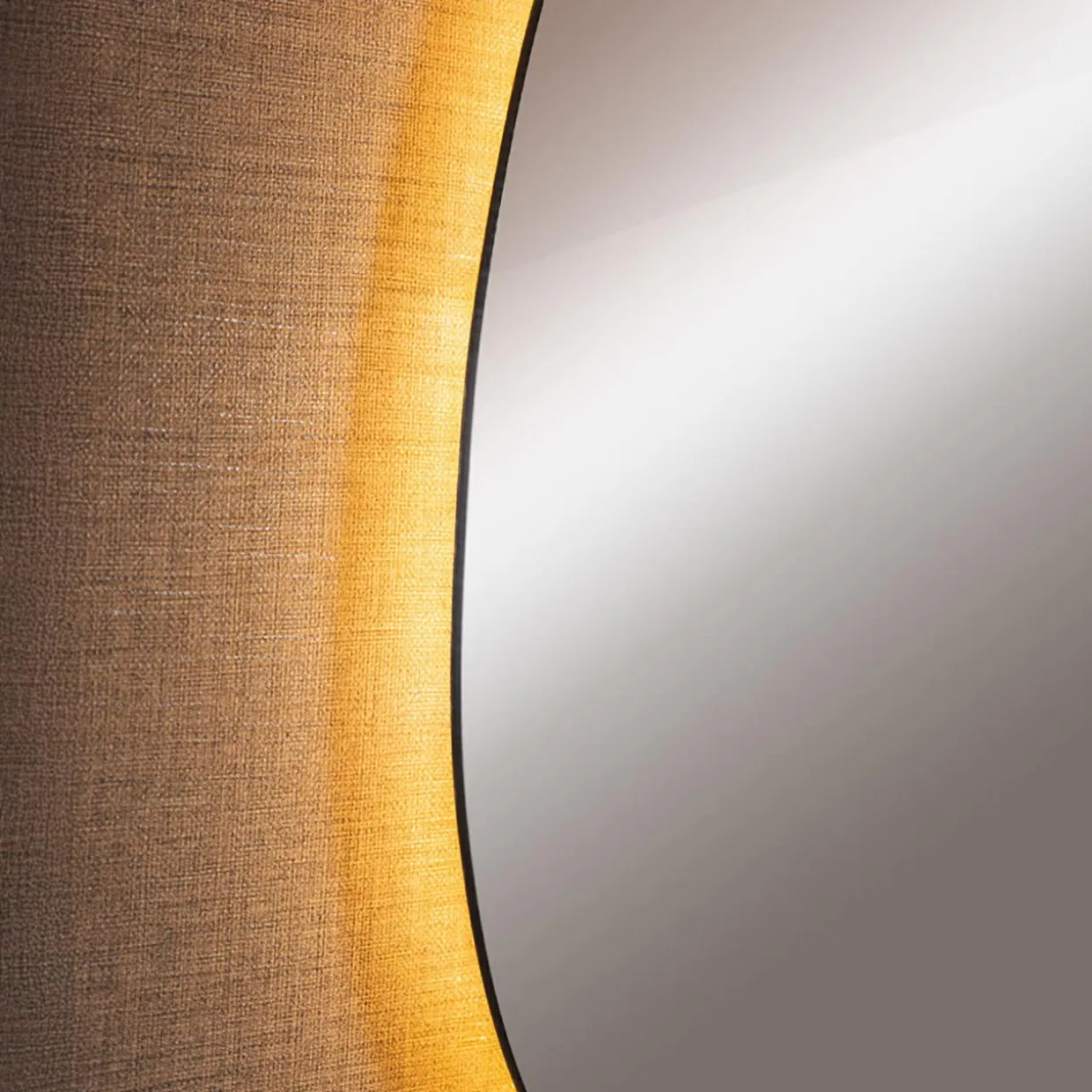 Lustro łazienkowe LED nieregularny kształt 50x70 cm