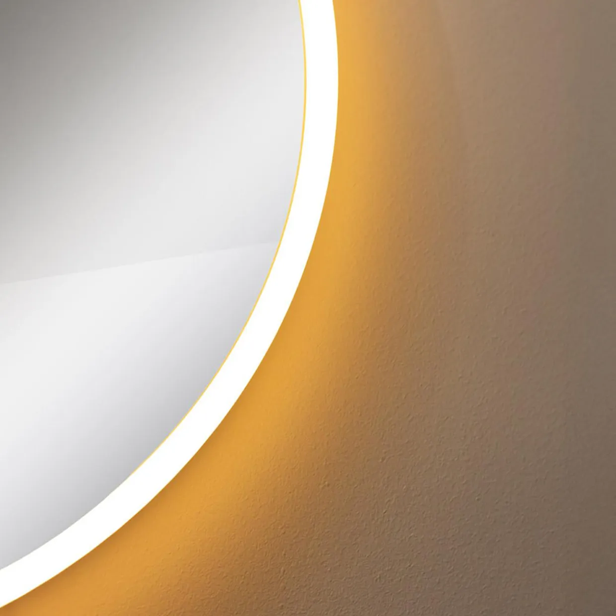 Lustro łazienkowe z akrylową ramą LED złote 60 cm