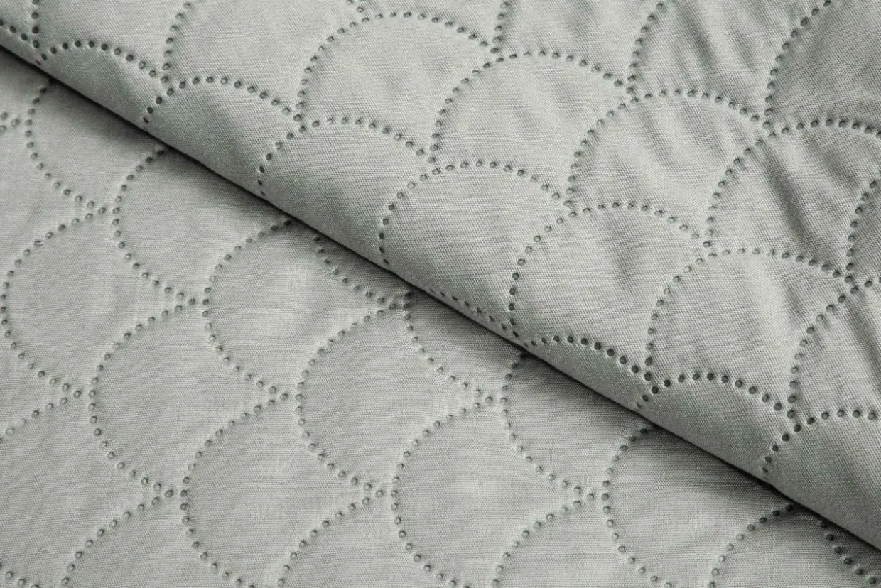 Narzuta na łóżko jasnoszara NICEA 200x220 cm