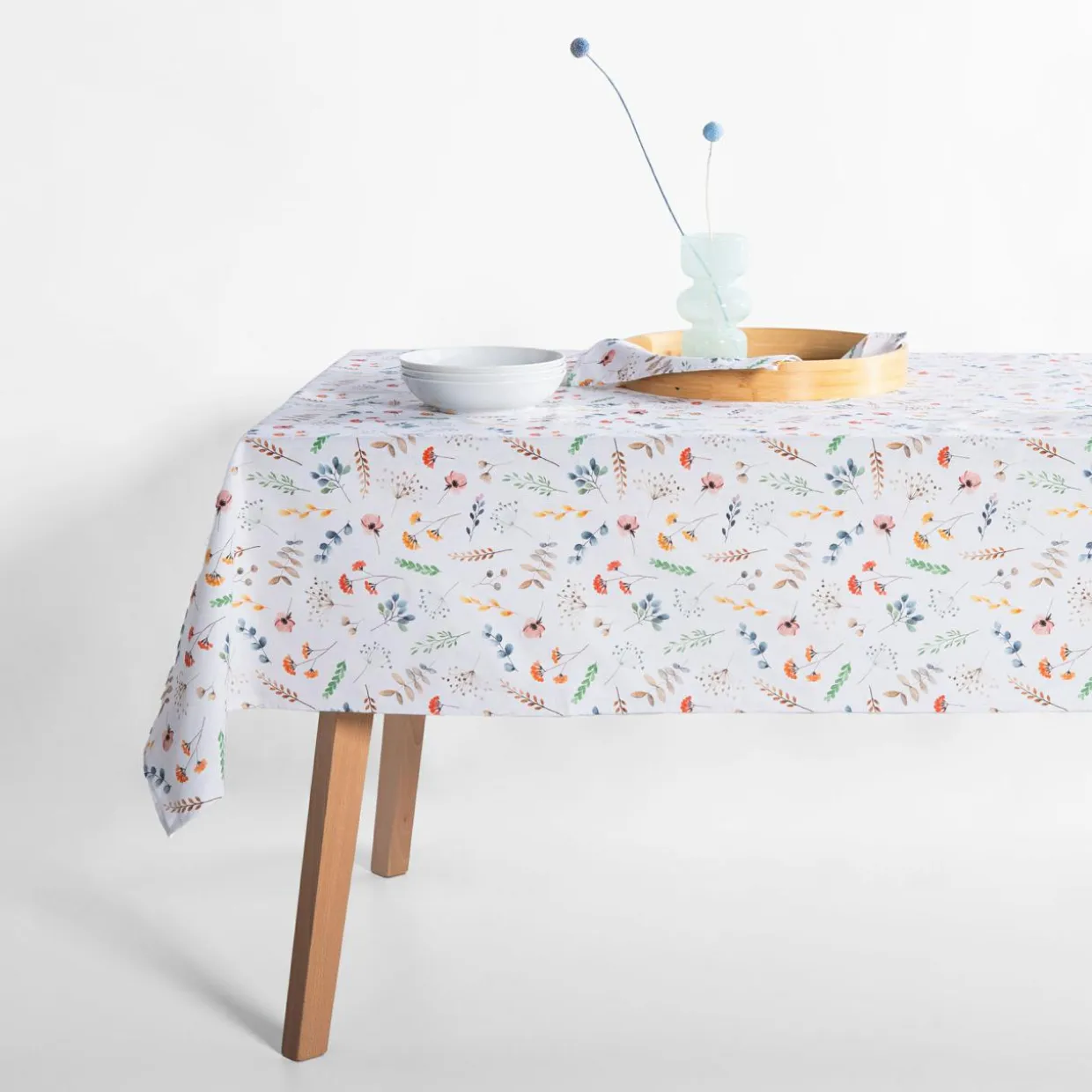 Obrus w polne kwiaty ROSA 135x220 cm