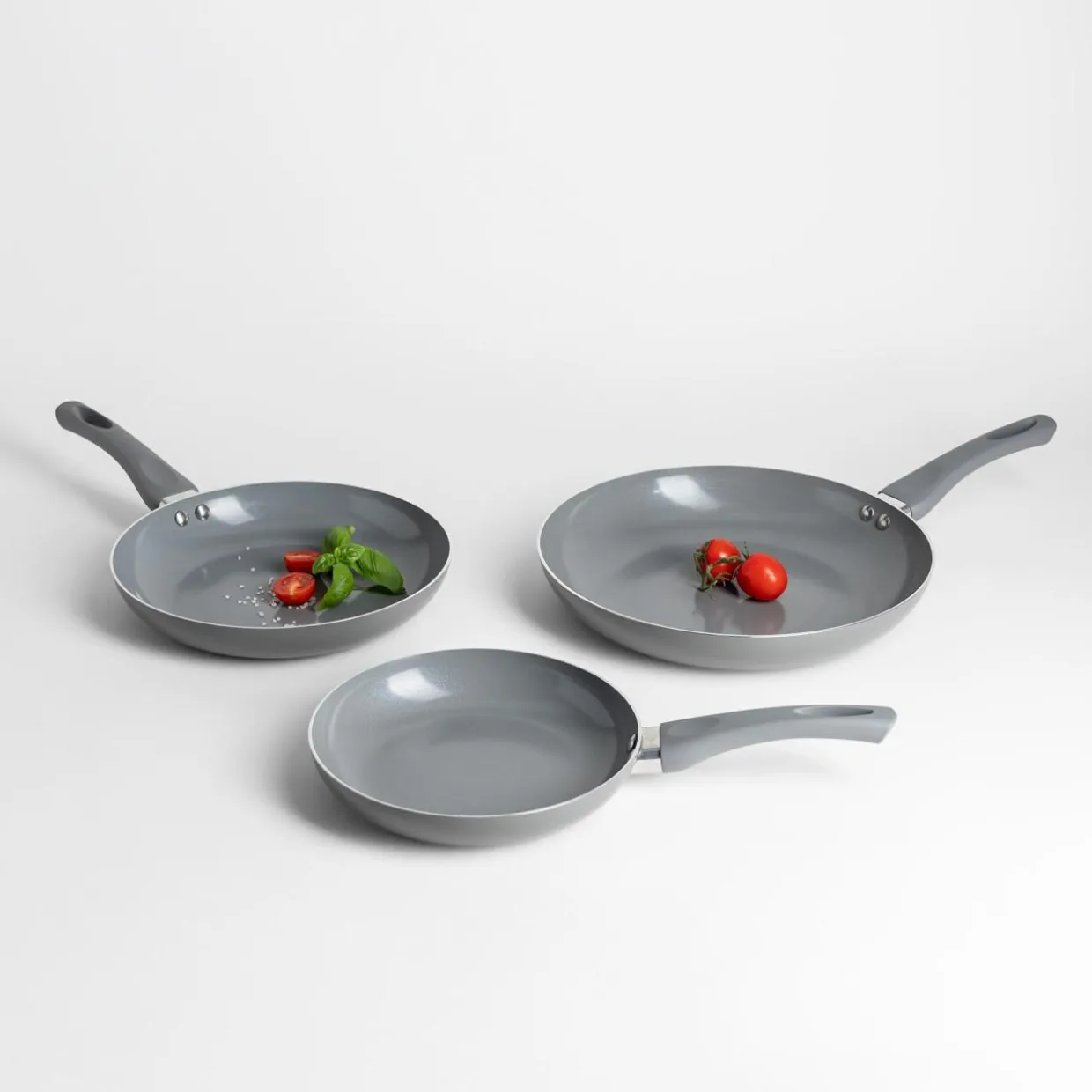 Patelnia na indukcję i gaz szara MURA 24 cm