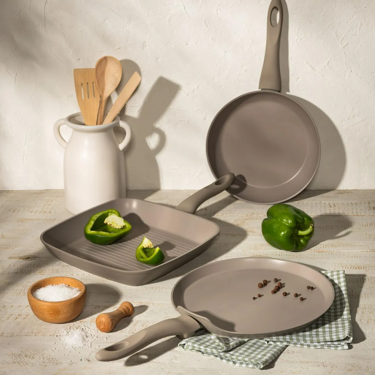 Patelnia na indukcję szara GOBI 28 cm