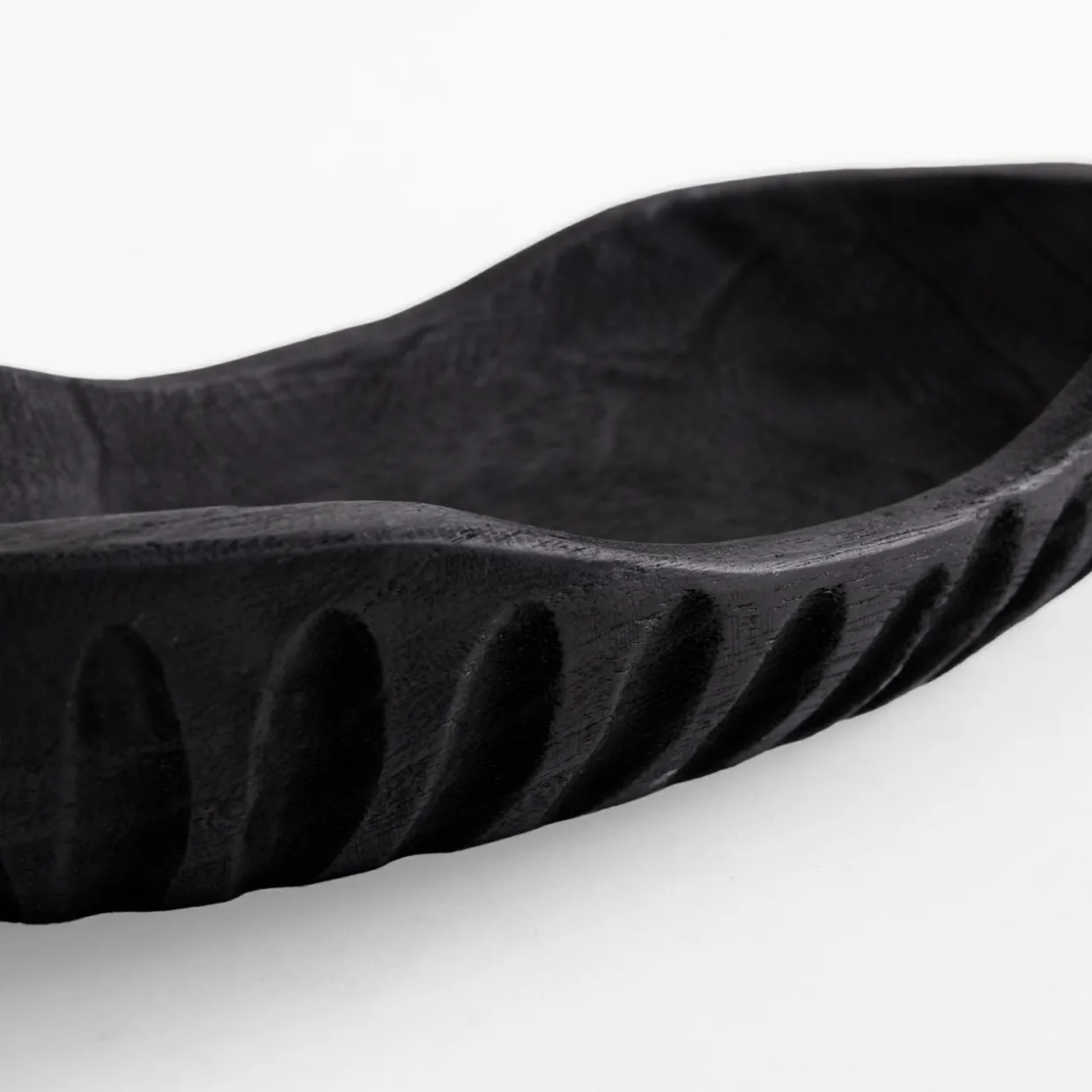 Patera dekoracyjna żłobiona czarna 32 cm