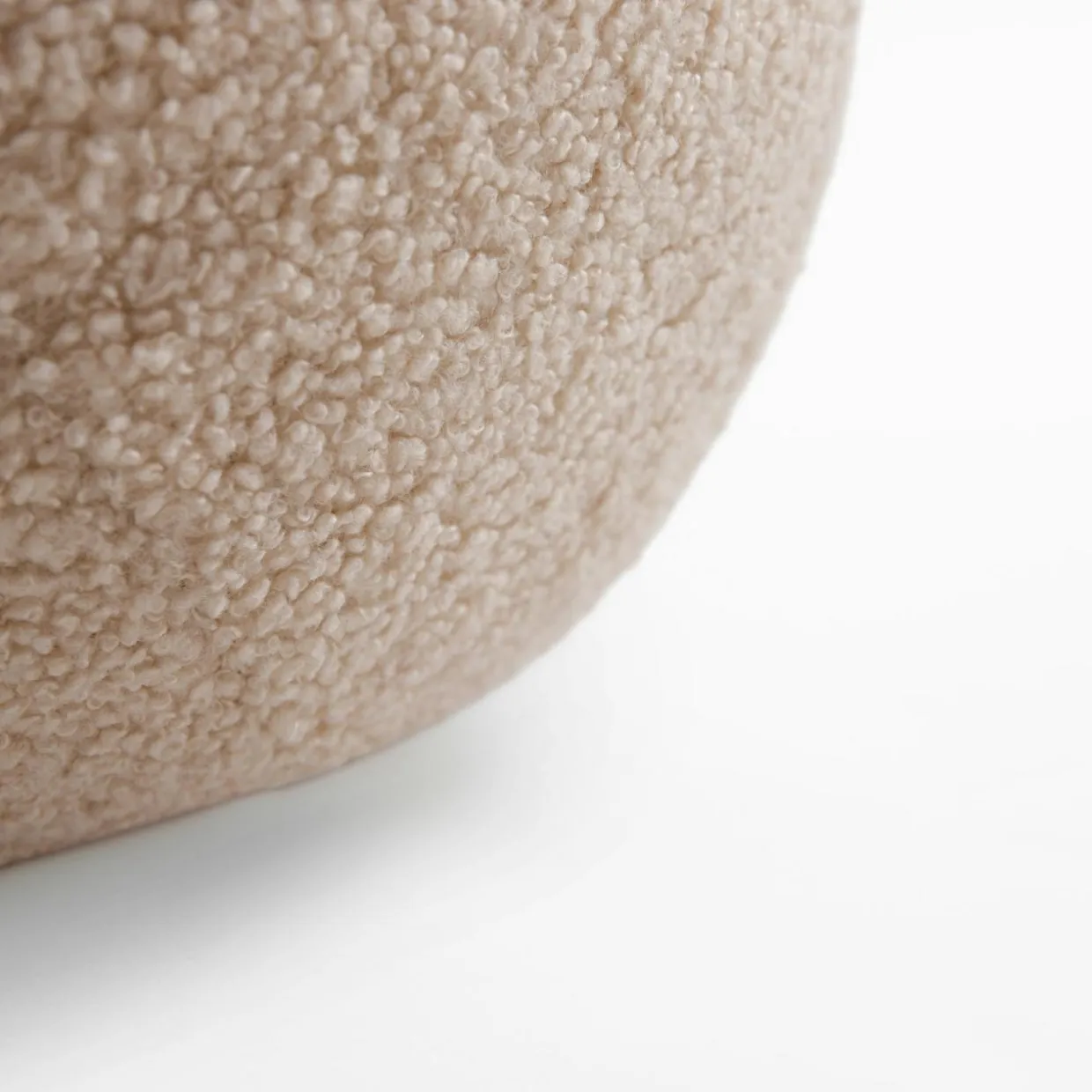 Poduszka dekoracyjna beżowa BALL 27 cm