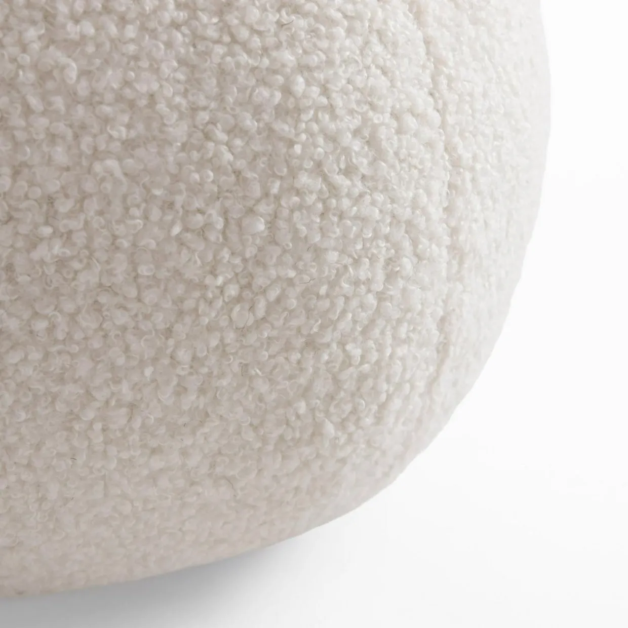 Poduszka dekoracyjna kremowa BALL 27 cm