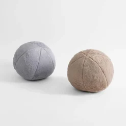 Poduszka dekoracyjna kula jasnoszara GLOBE 27 cm