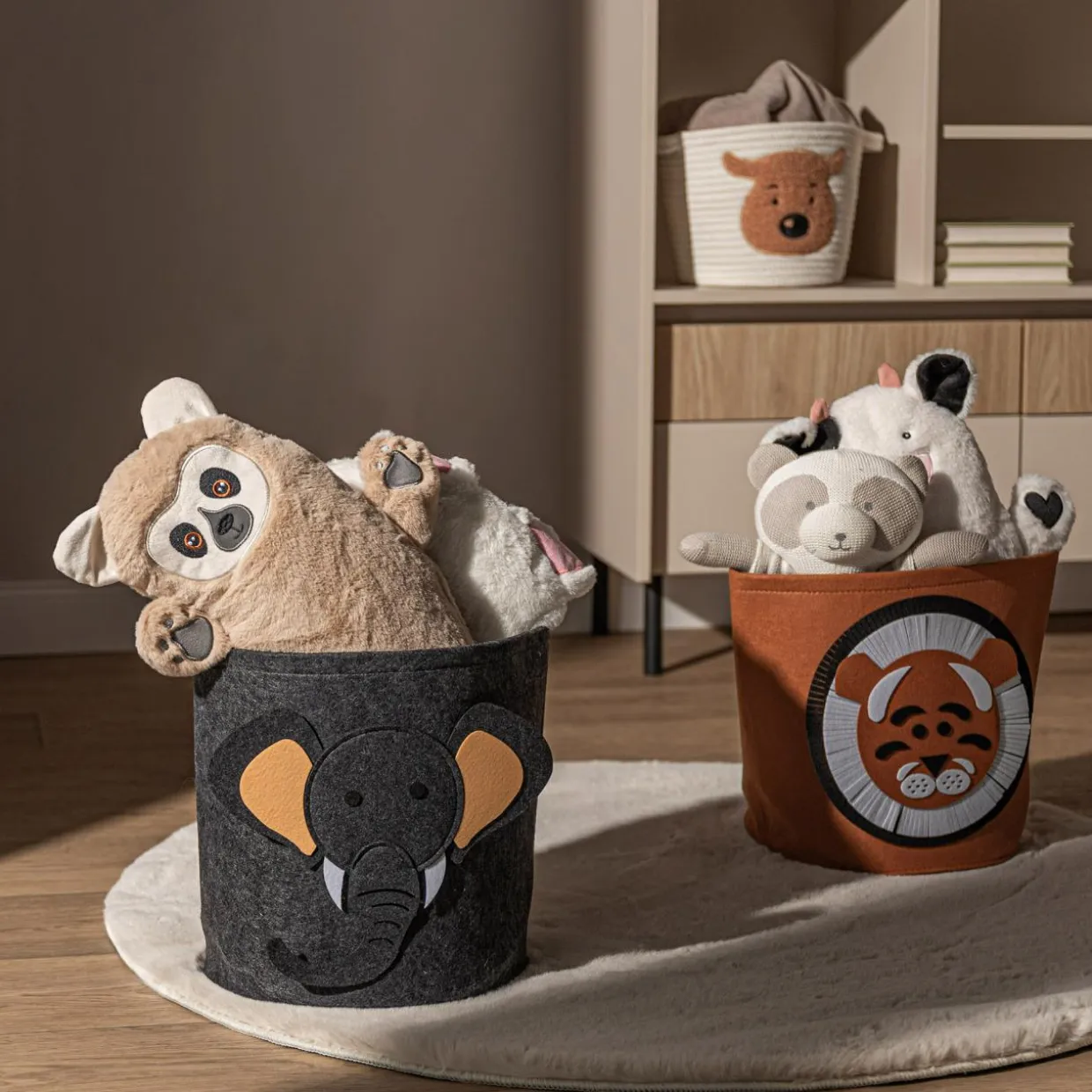 Poduszka przytulanka lemur HUGGIE 50x33 cm