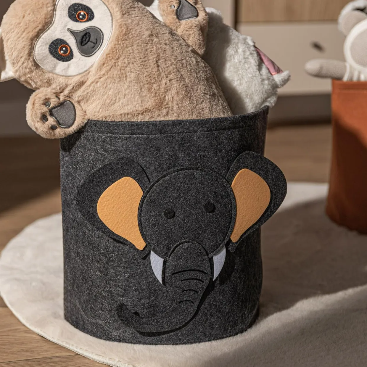 Poduszka przytulanka lemur HUGGIE 50x33 cm