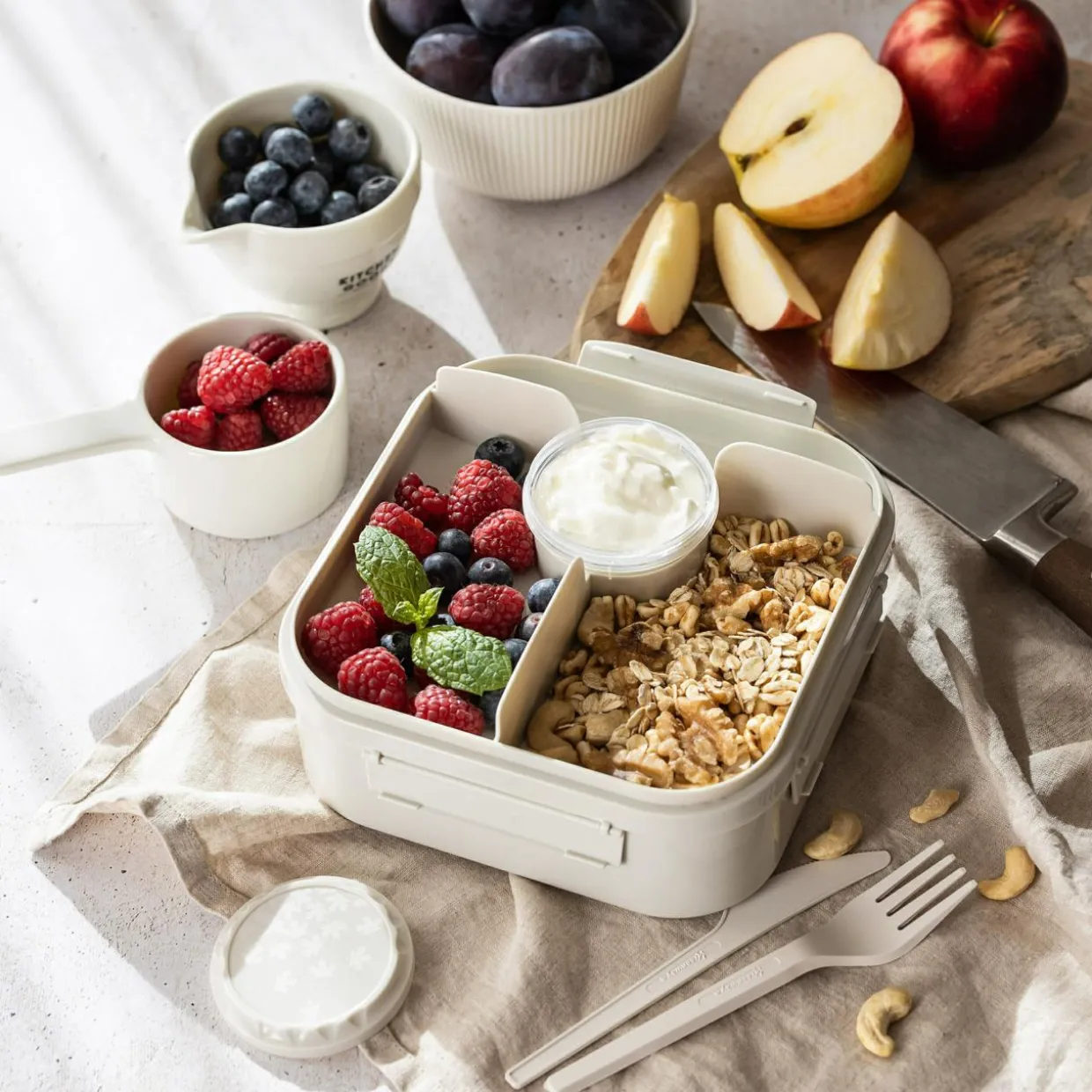 Pojemnik lunchbox z przegródkami niebieski LIDO 1,6l