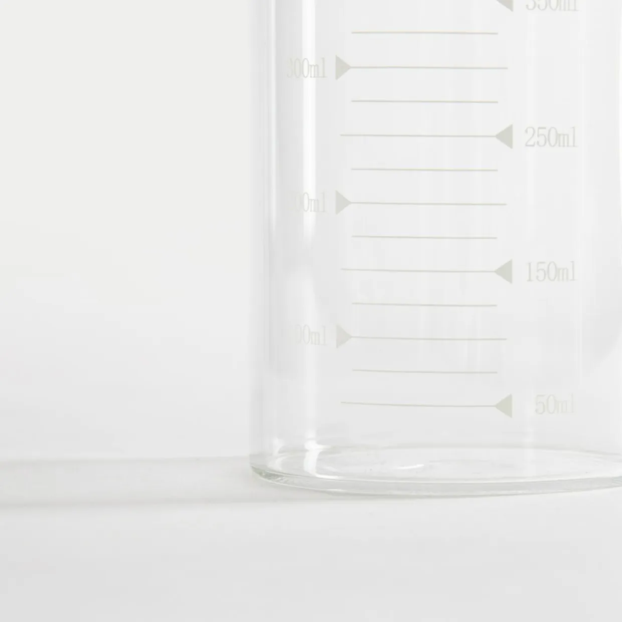 Pojemnik szklany z miarką 500 ml