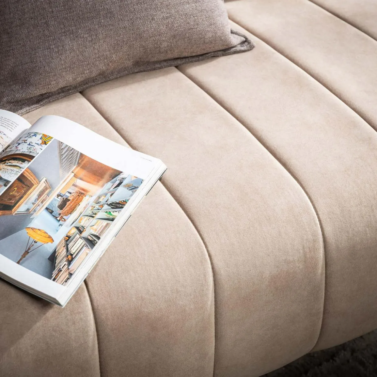 Sofa rozkładana beżowa MARION