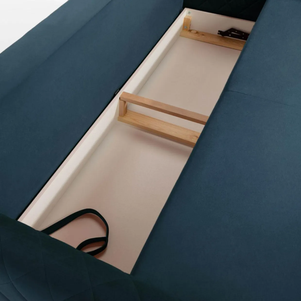 Sofa welurowa granatowa ROMA