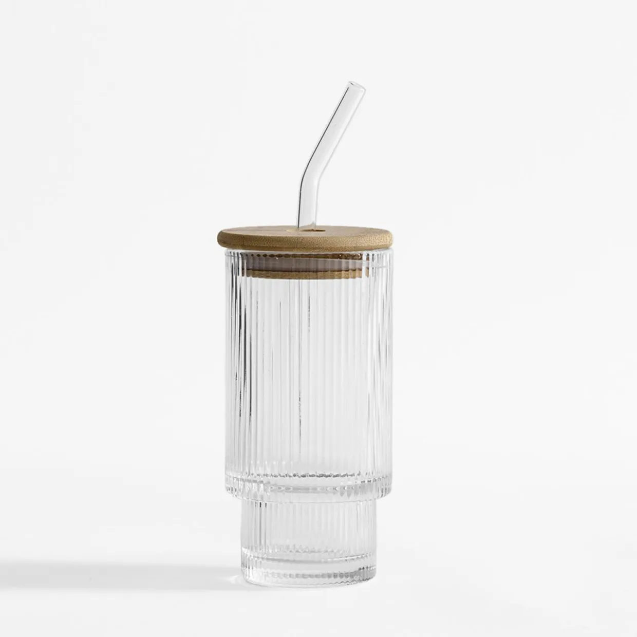Szklanka ryflowana z bambusową pokrywką i słomką 320 ml