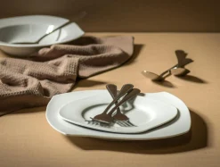 Talerz deserowy porcelanowy WAVE 20,5x18,5 cm