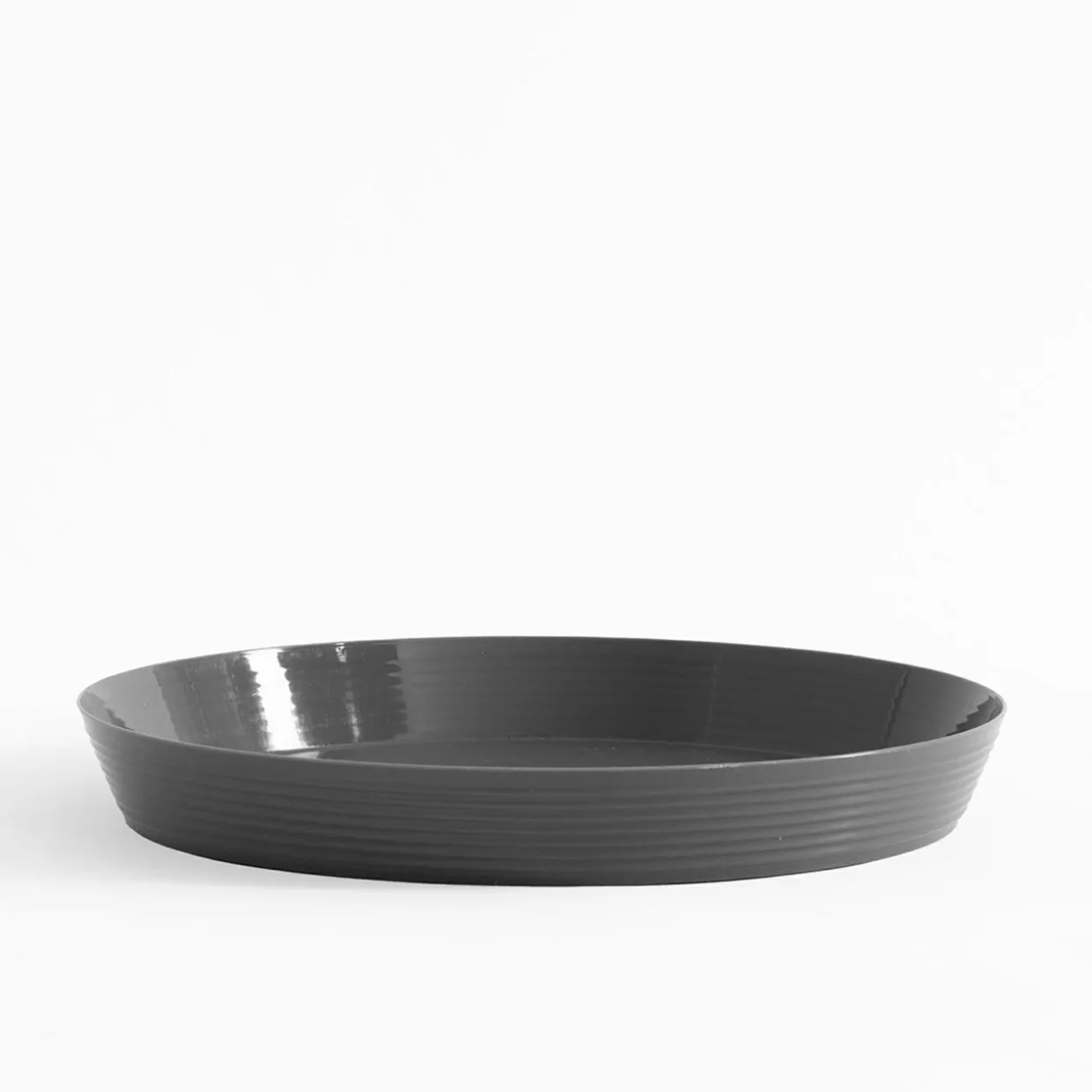 Talerz plastikowy z wysokim rantem 24 cm MIX
