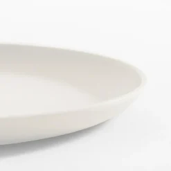 Talerz z melaminy kremowy 21 cm