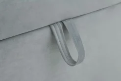 Tapczan z pojemnikiem i geometrycznym wezgłowiem NELA 100x200 cm