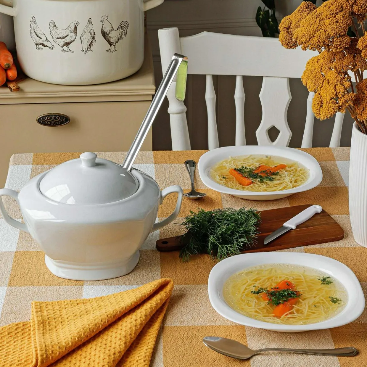 Waza porcelanowa do zupy 2,5 l