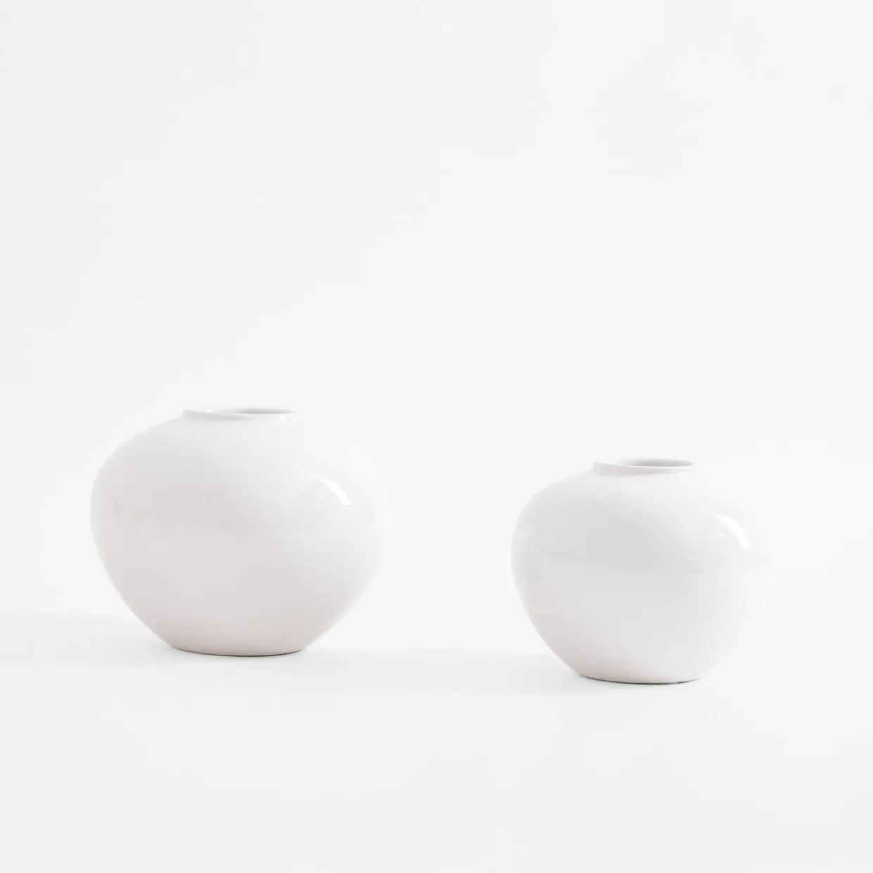 Wazon biały okrągły 16 cm