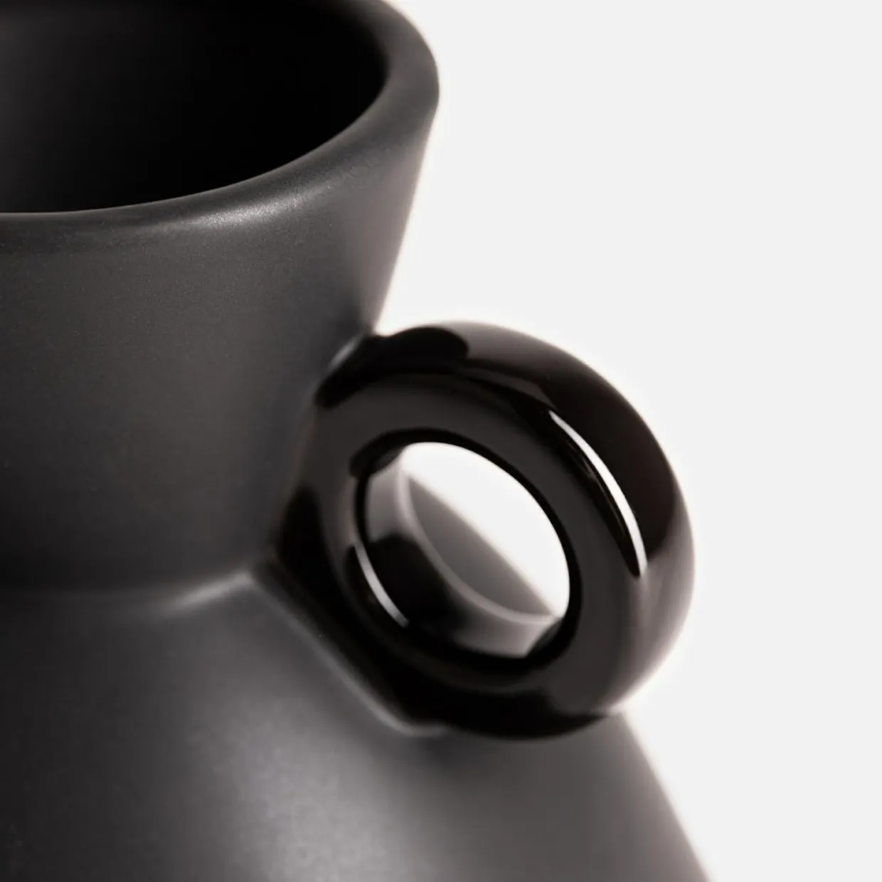 Wazon ceramiczny czarny 15 cm