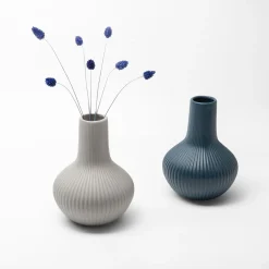 Wazon matowy niebieski 20 cm