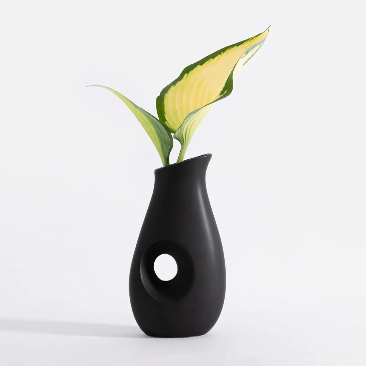 Wazon nowoczesny czarny 24,5 cm