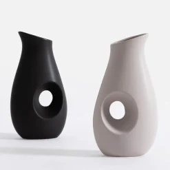 Wazon nowoczesny czarny 24,5 cm