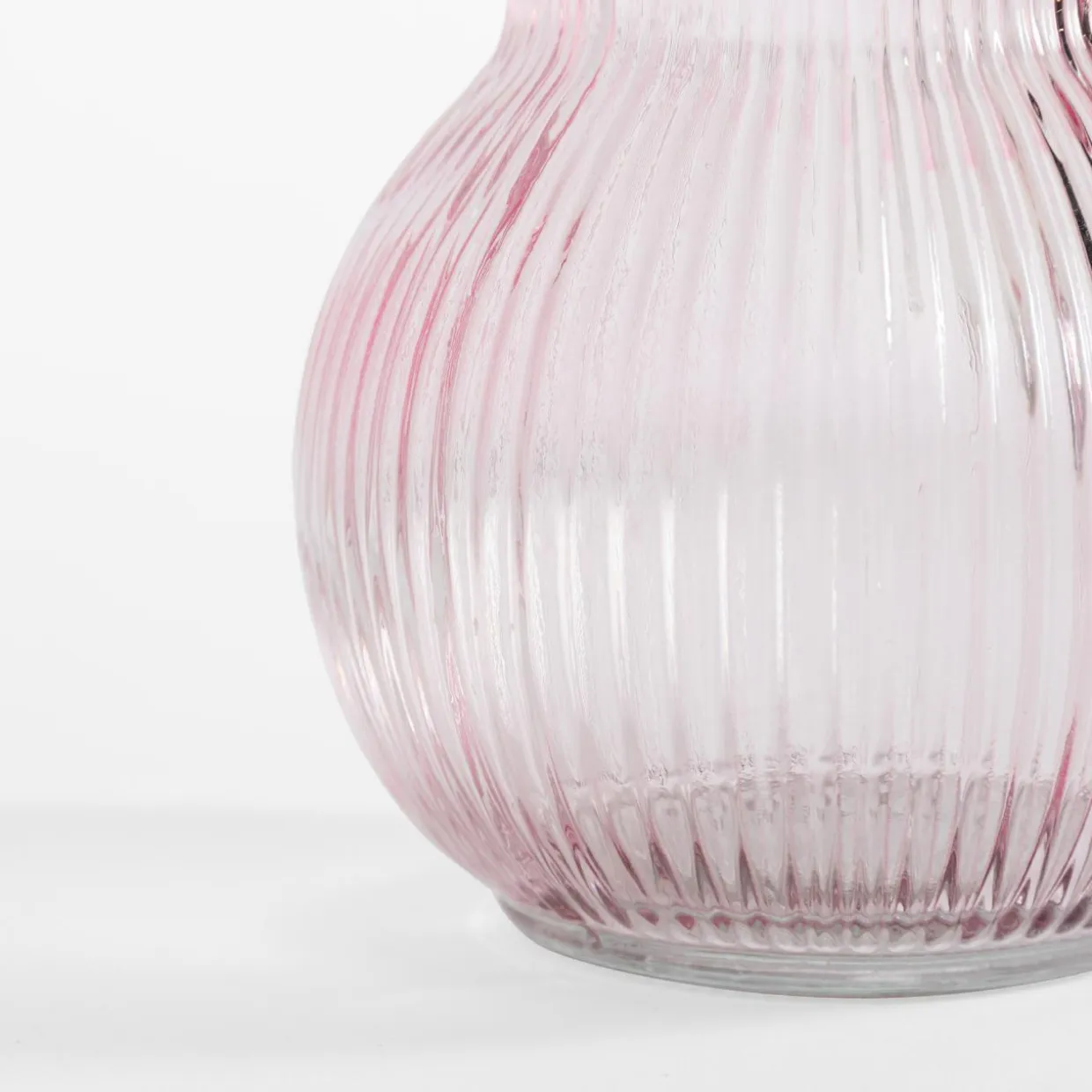 Wazon różowy prążkowany 17,5 cm