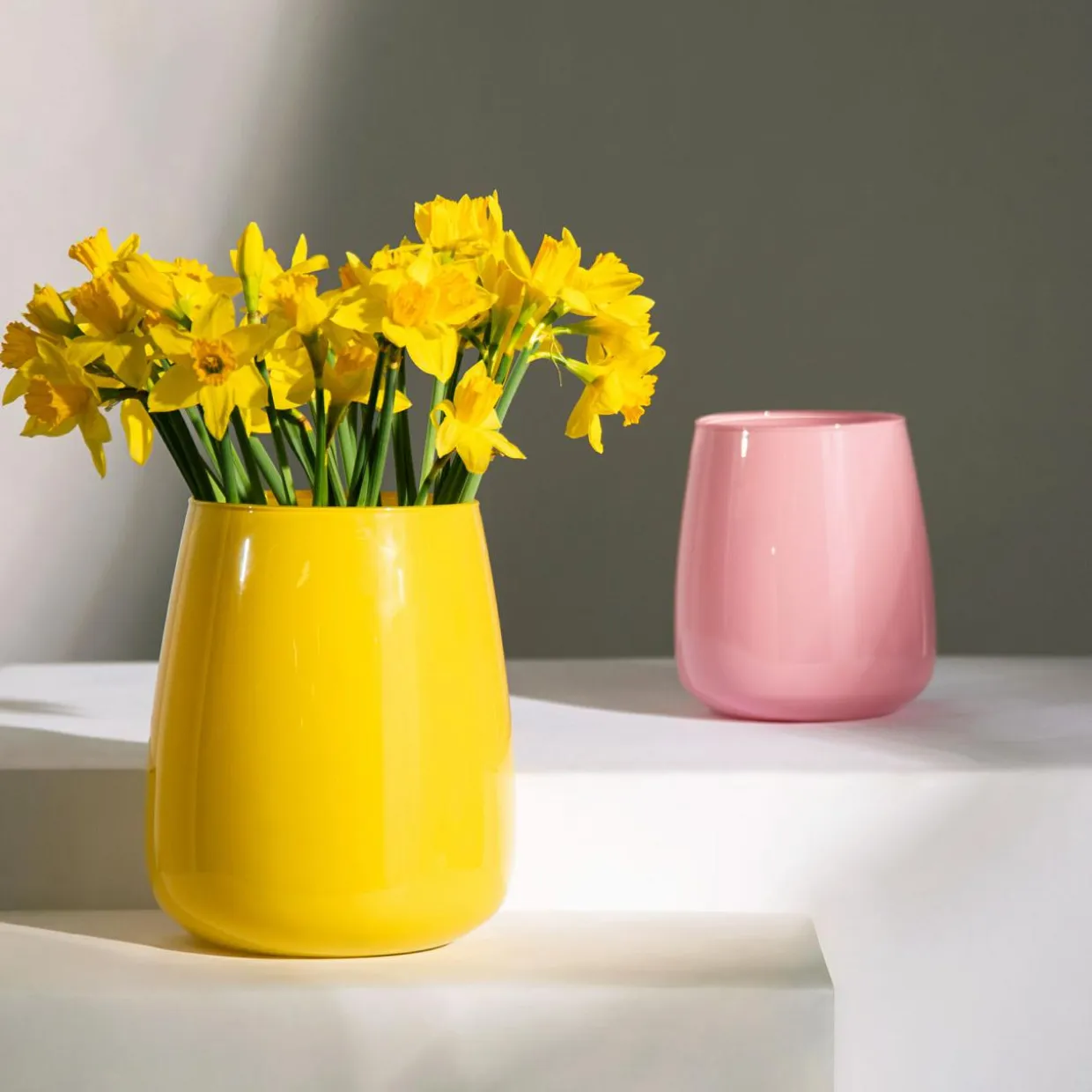 Wazon szklany żółty ZINNIA 17 cm