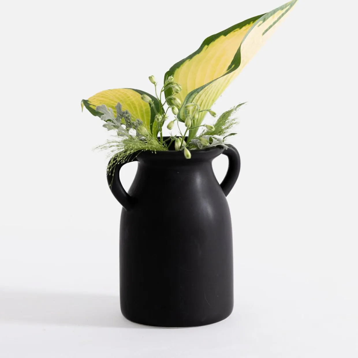 Wazon z uchwytami czarny 20 cm