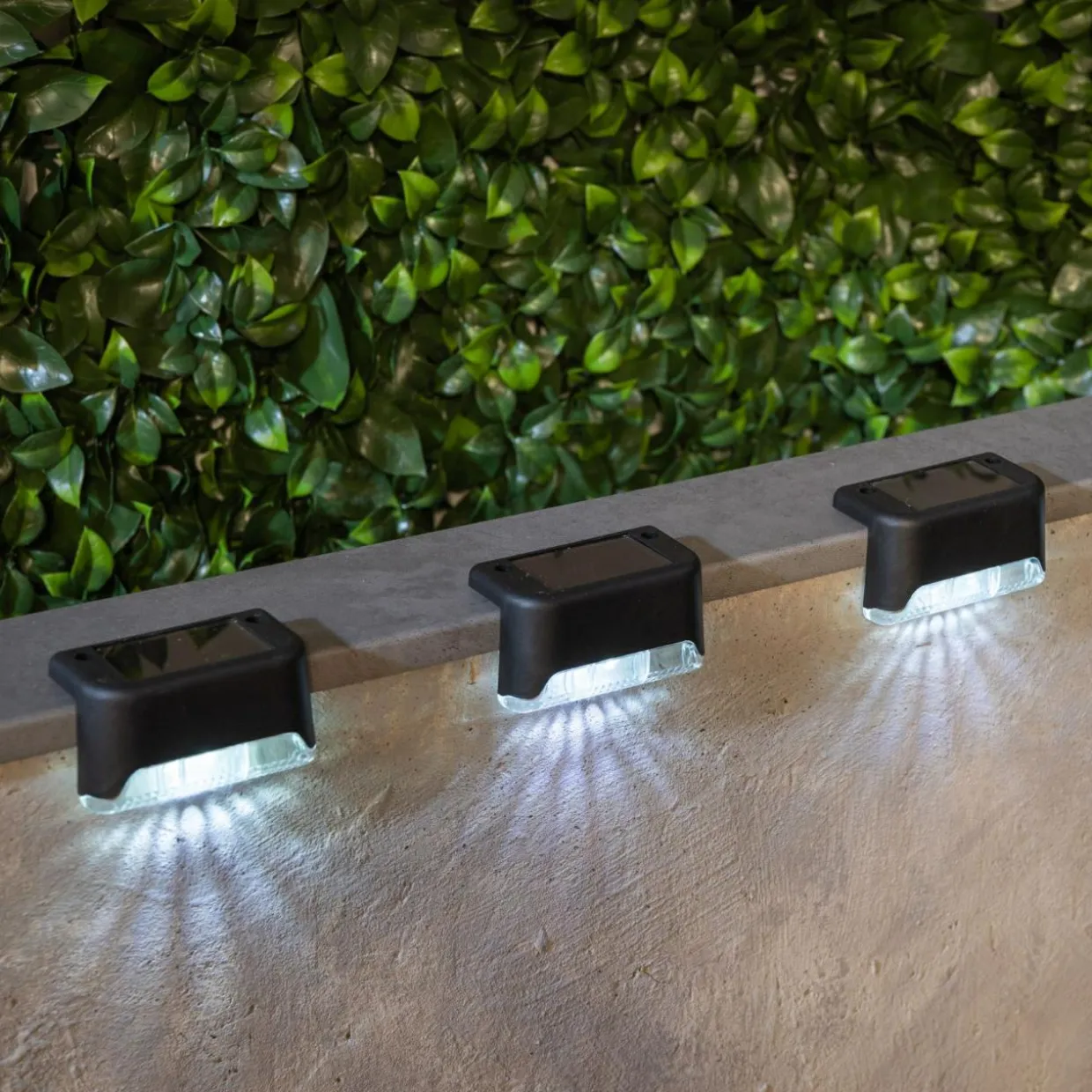 Zestaw 4 lampek solarnych LED czarnych IP44